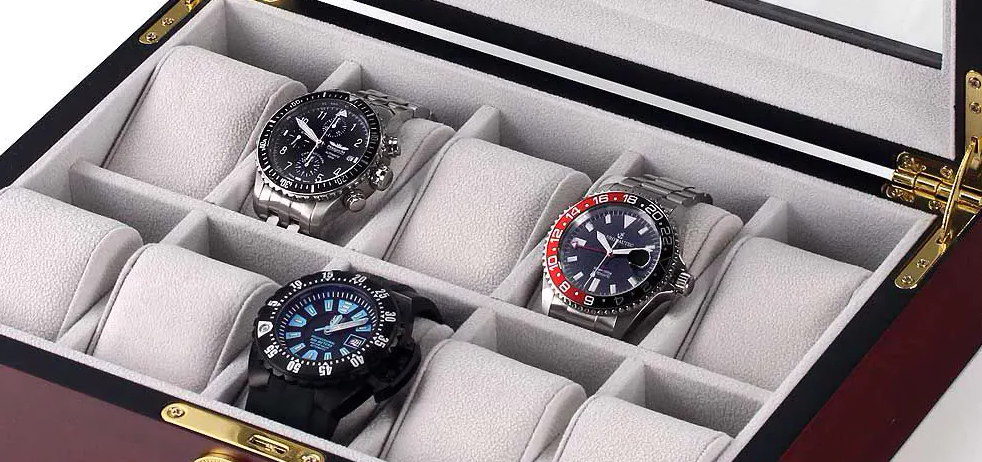 Boîtes de montre et vitrines